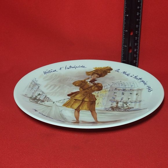 VTG 1978 D’Arceau Limoges Collectors Plate Helene l Intrepide La Mode á Tout Pri - Picture 8 of 10